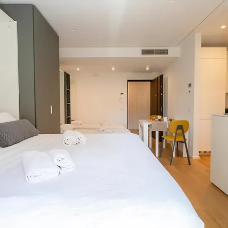 Twelve12 - Universita & Stazione Aparment Bari Exterior foto