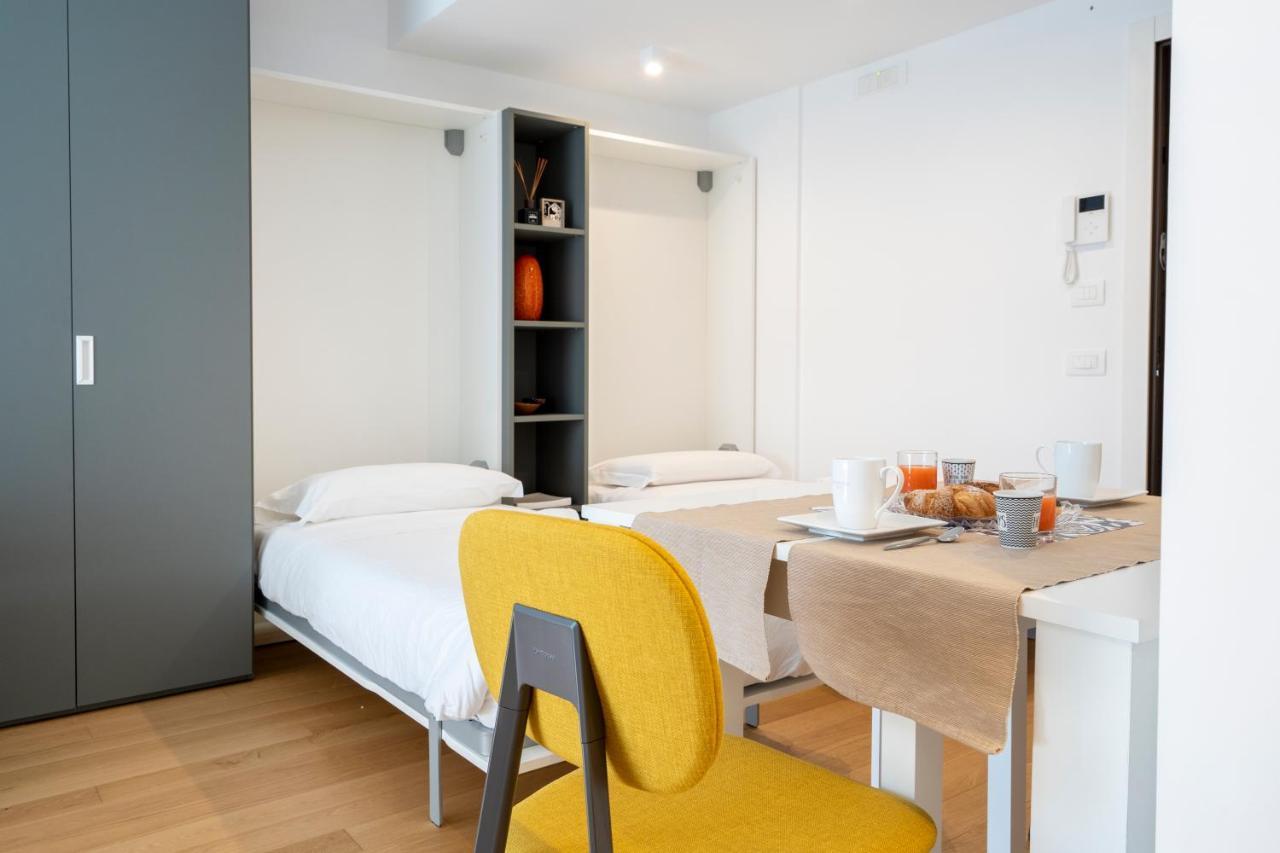 Twelve12 - Universita & Stazione Aparment